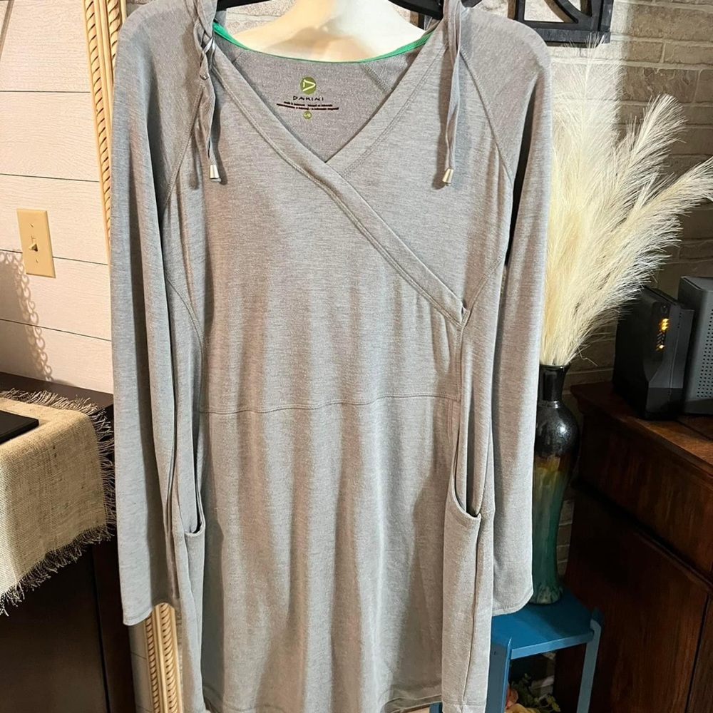 Women’s large grey sports dress